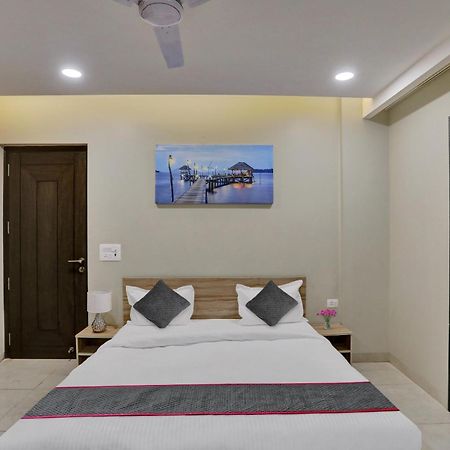Townhouse Xanthe Hotel Noida Ngoại thất bức ảnh