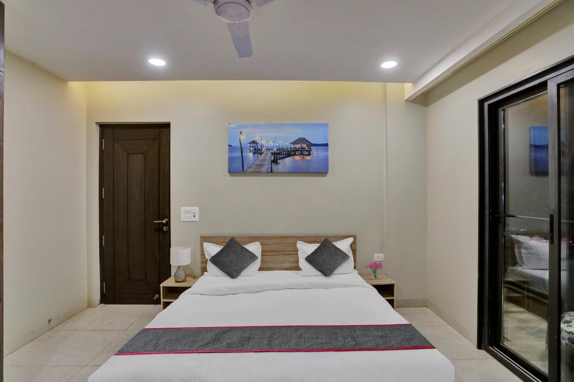 Townhouse Xanthe Hotel Noida Ngoại thất bức ảnh